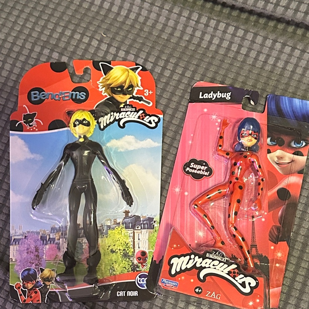 Miraculous Ladybug and Cat Noir Action Figure Set